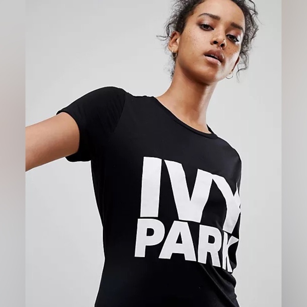 IVY PARK Logo Short Sleeve T-Shirt